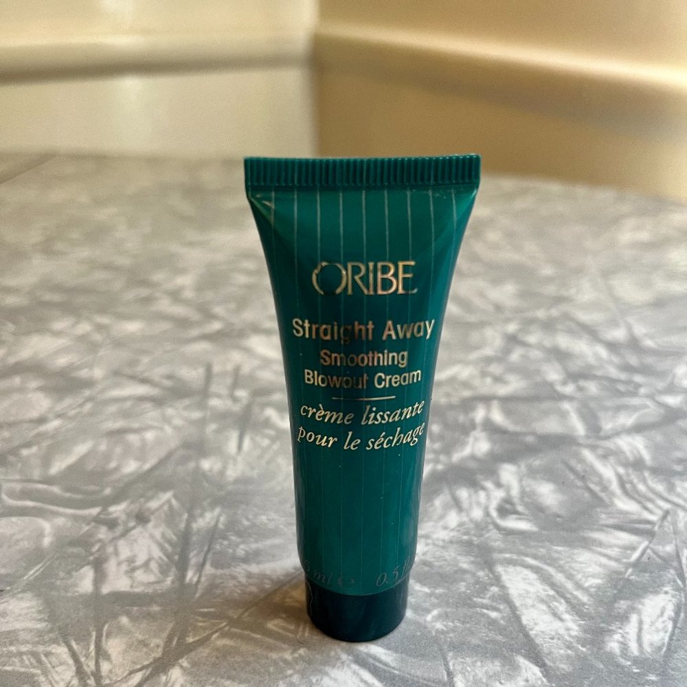 Oribe Straight Away Smoothing Blowout Cream New Travel Size